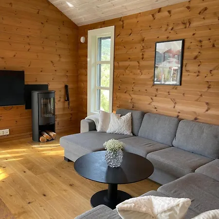 Velkommen Til Topp Pa Strandafjellet 2 Soverom Og Hems Apartament Stranda (More og Romsdal)
