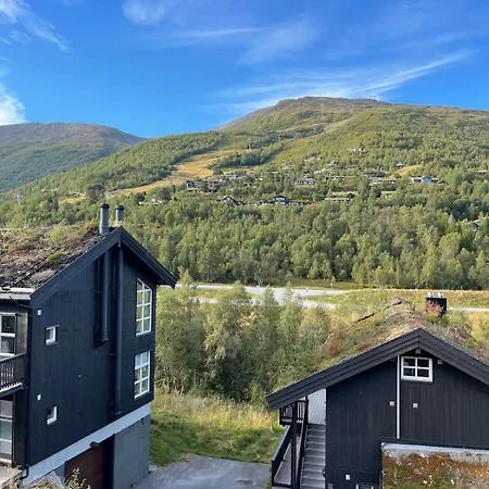 Velkommen Til Topp Pa Strandafjellet 2 Soverom Og Hems * ستراندا